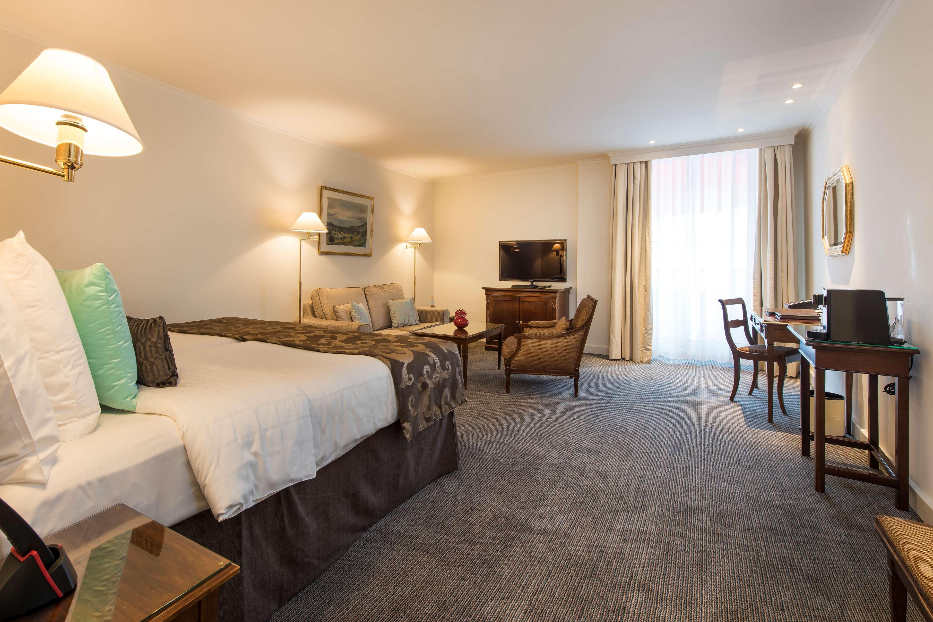 Hotel Bristol Женева Екстериор снимка