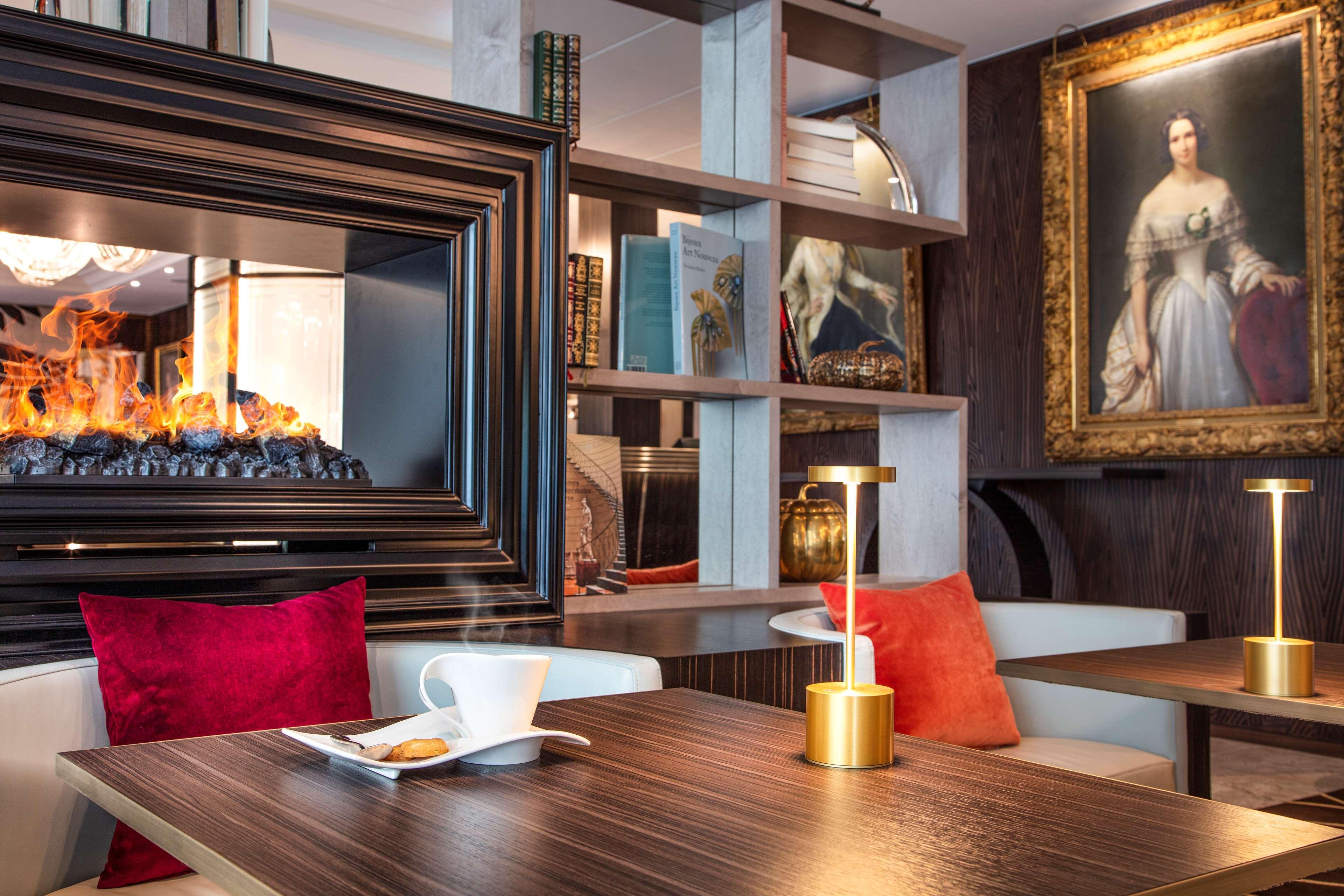 Hotel Bristol Женева Екстериор снимка