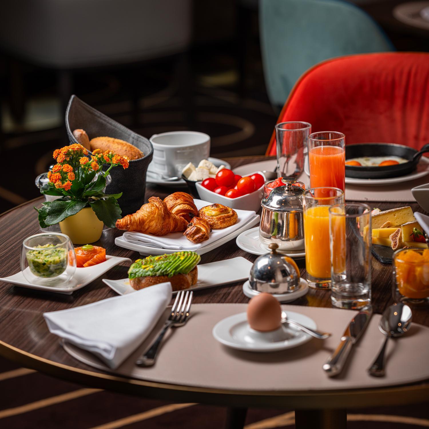 Hotel Bristol Женева Екстериор снимка