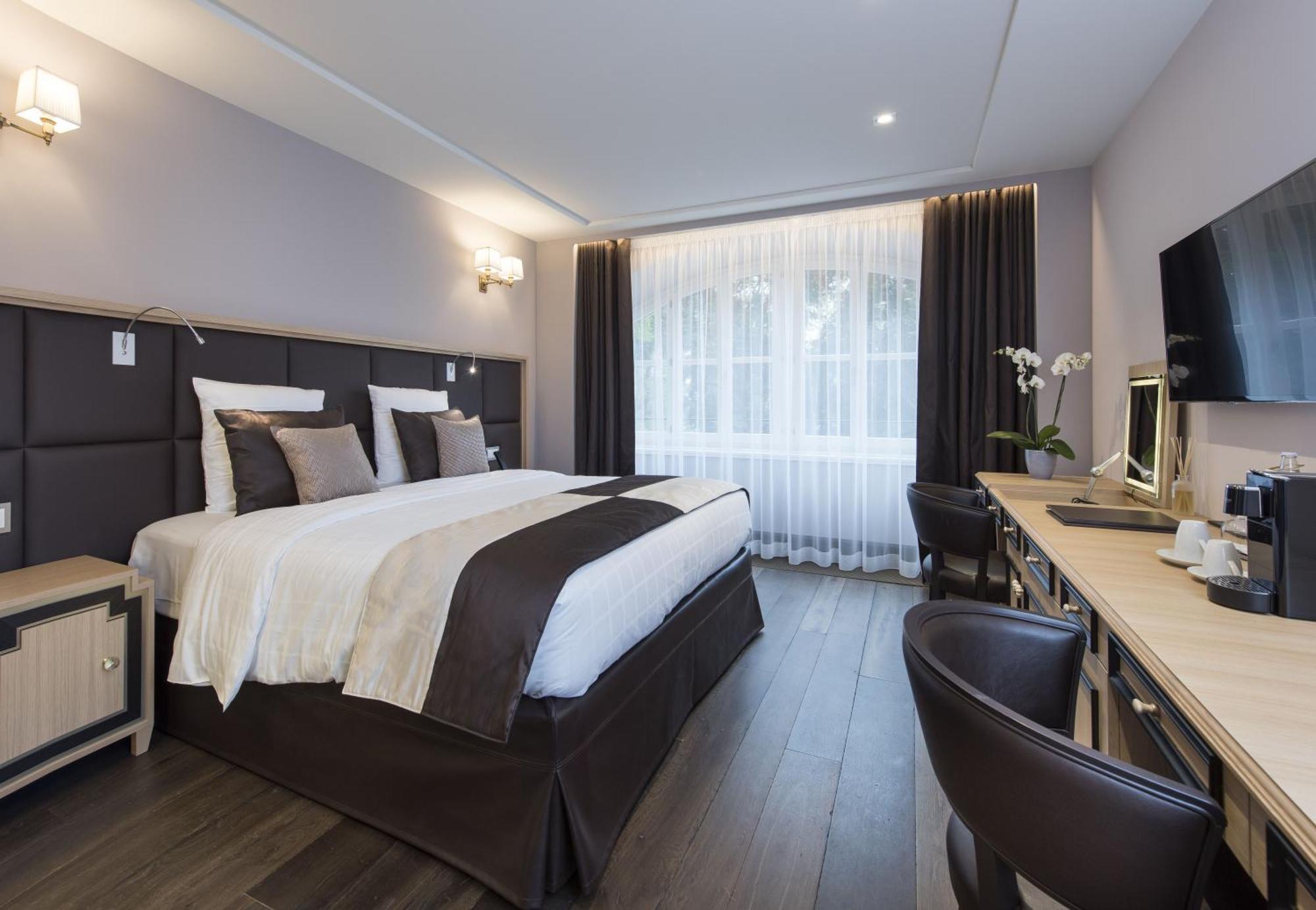 Hotel Bristol Женева Екстериор снимка