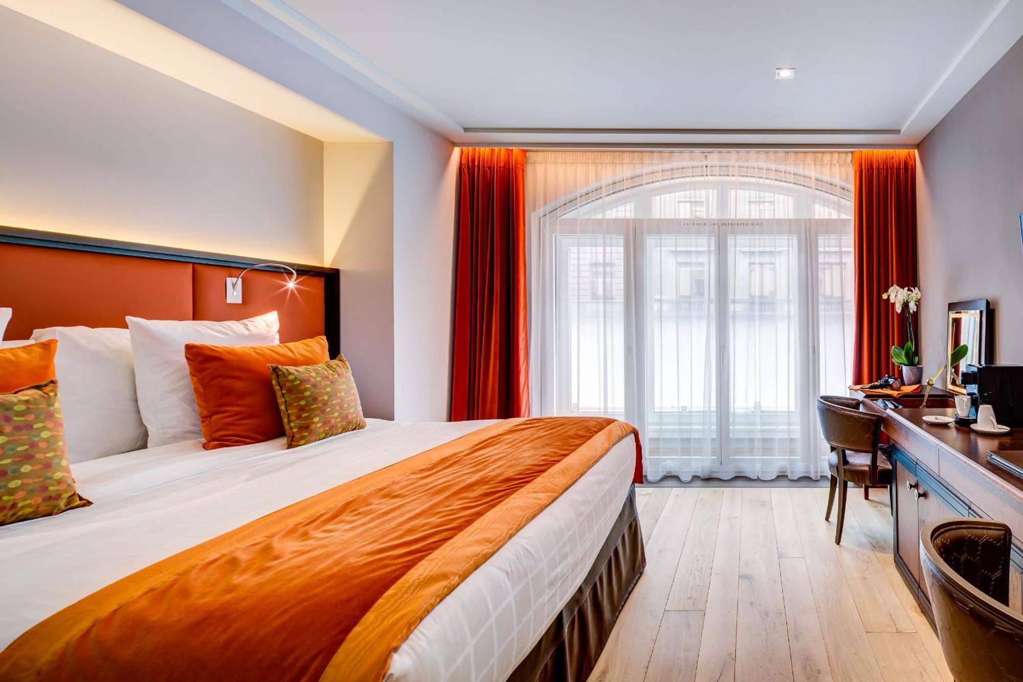Hotel Bristol Женева Екстериор снимка